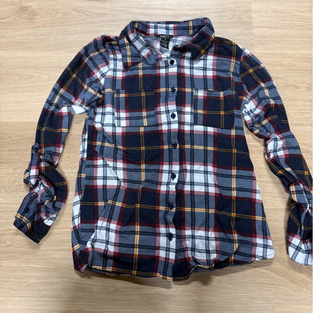Rue21 Plaid Button Down Shirt. Women’s. Medium.